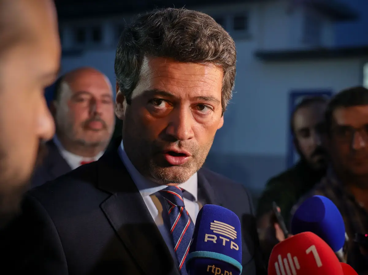 André Ventura critica continuidade das ministras da Saúde e da Justiça: "É  profundamente errado" - SIC Notícias