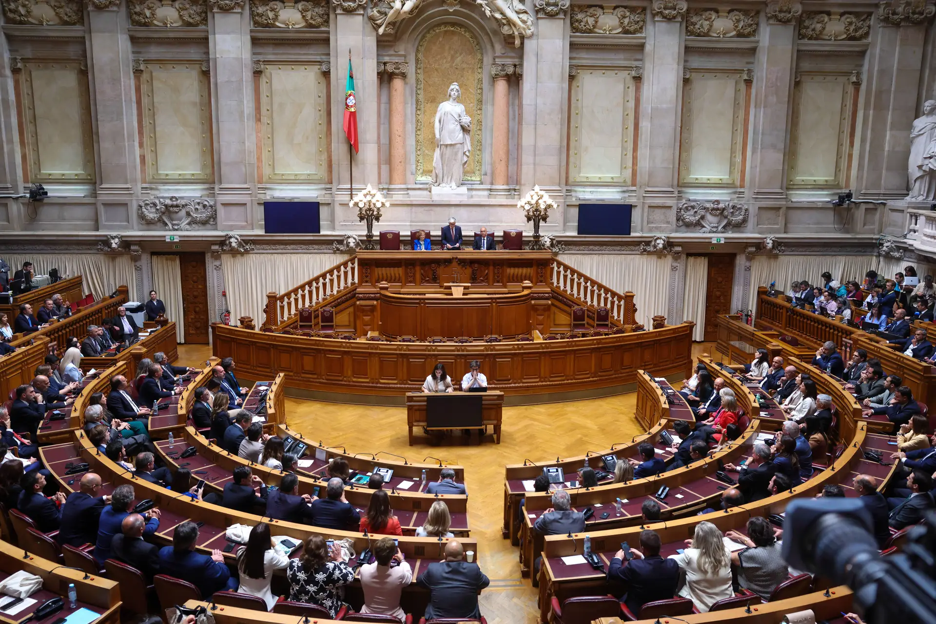 AR discute propostas para alterar leis da nacionalidade e dos estrangeiros: o que pode mudar?