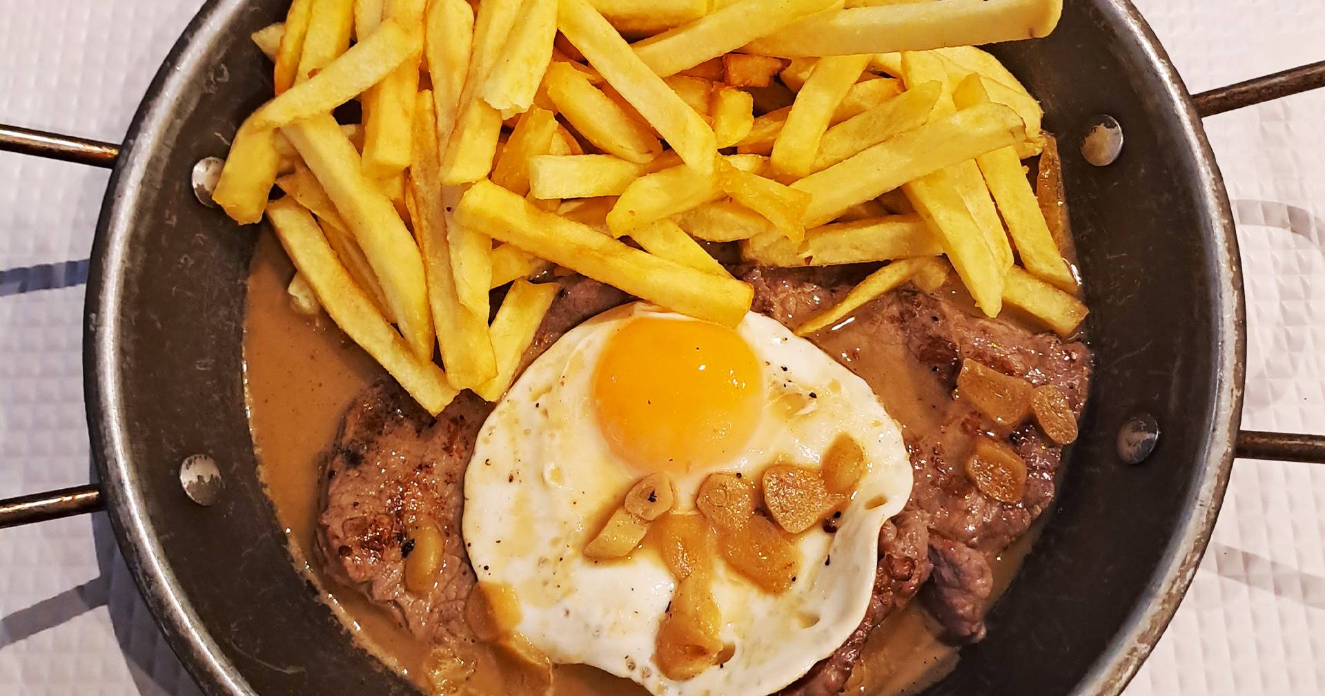 Lisboa's Hidden Gems: 7 Affordable and Delicious Tascas You Must Try