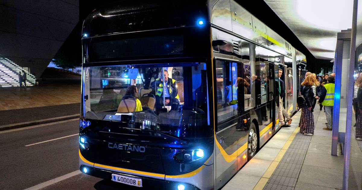 Período experimental gratuito do metrobus do Porto alargado