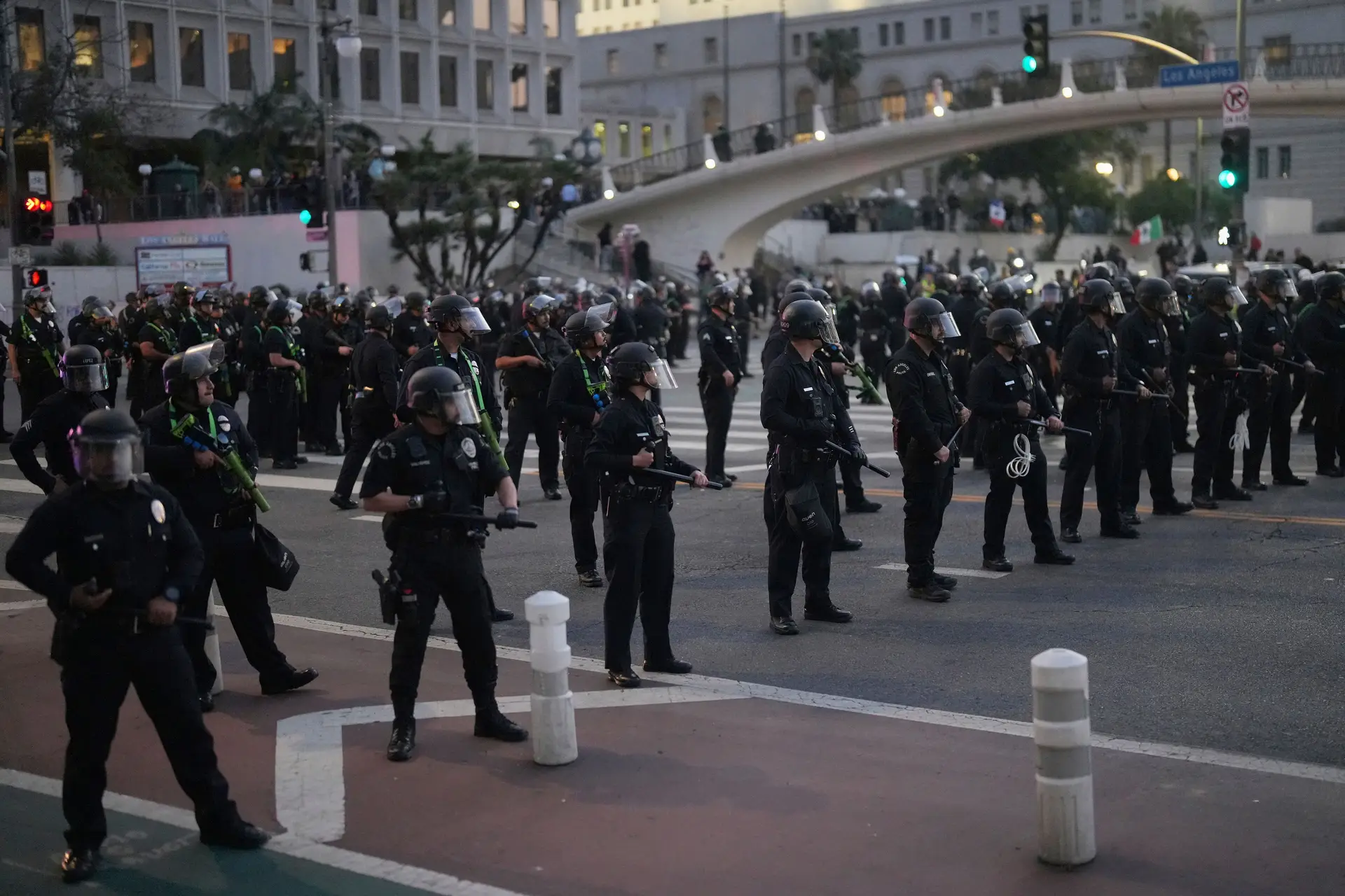 Guarda Nacional dos EUA não deteve civis durante manifestações em Los Angeles