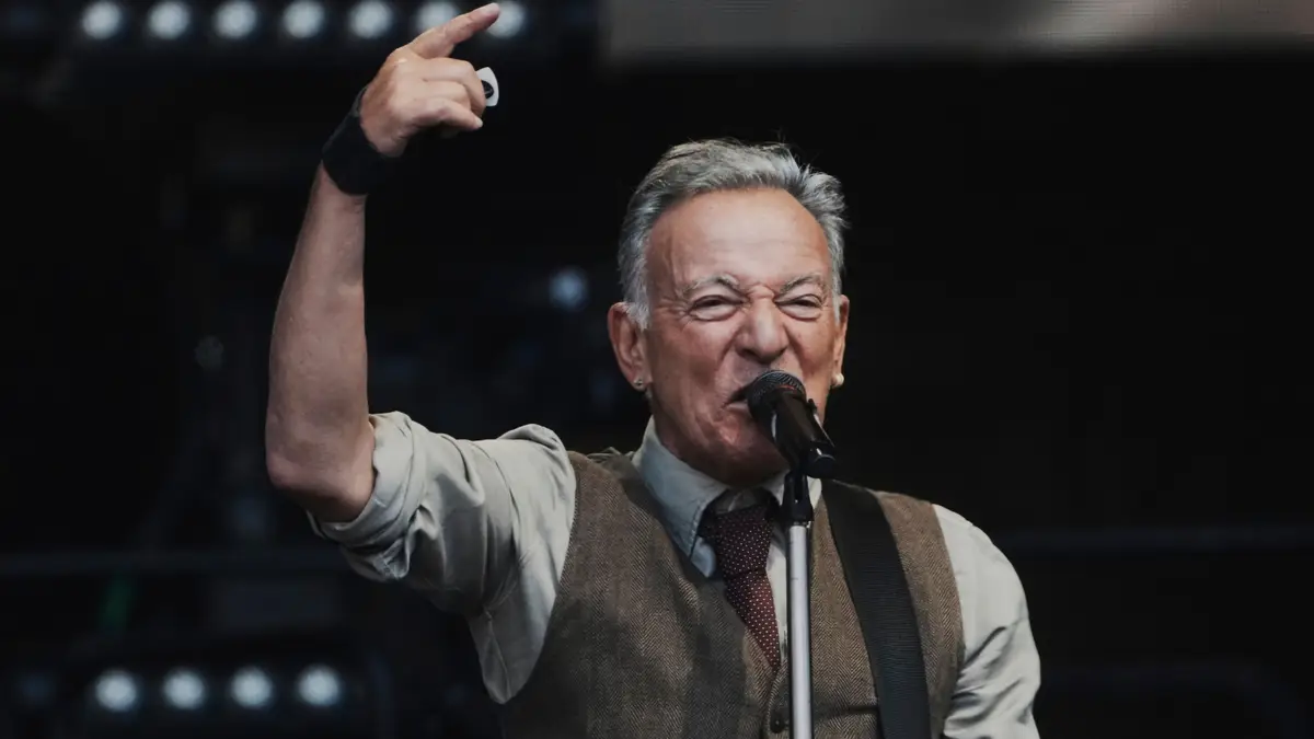 Bruce Springsteen atua com a E Street Band no Estádio Olímpico de Berlim, Alemanha, quarta-feira, 11 de junho de 2025.