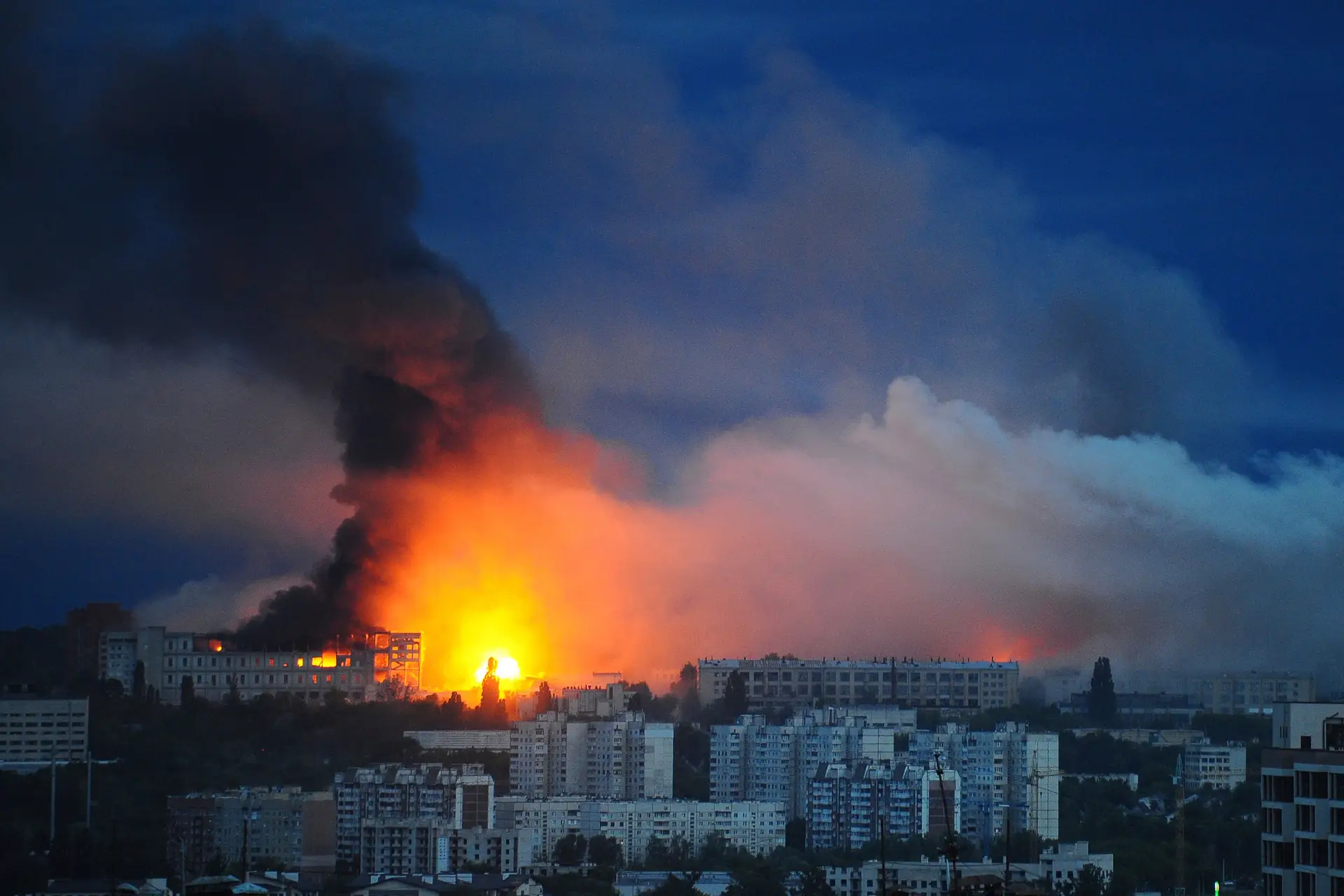 Kharkiv volta a ser alvo de ataques russos: pelo menos dois mortos e 37 feridos, incluindo cinco crianças
