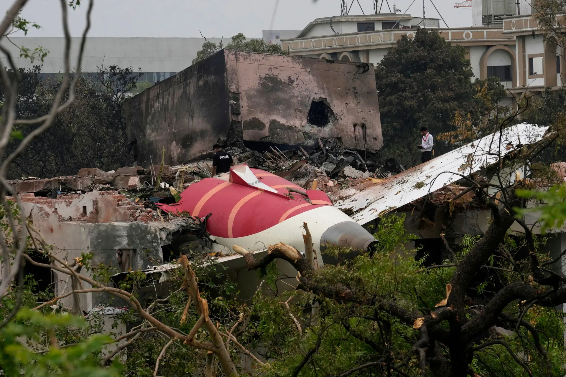 Encontrada caixa negra do avião que caiu na Índia