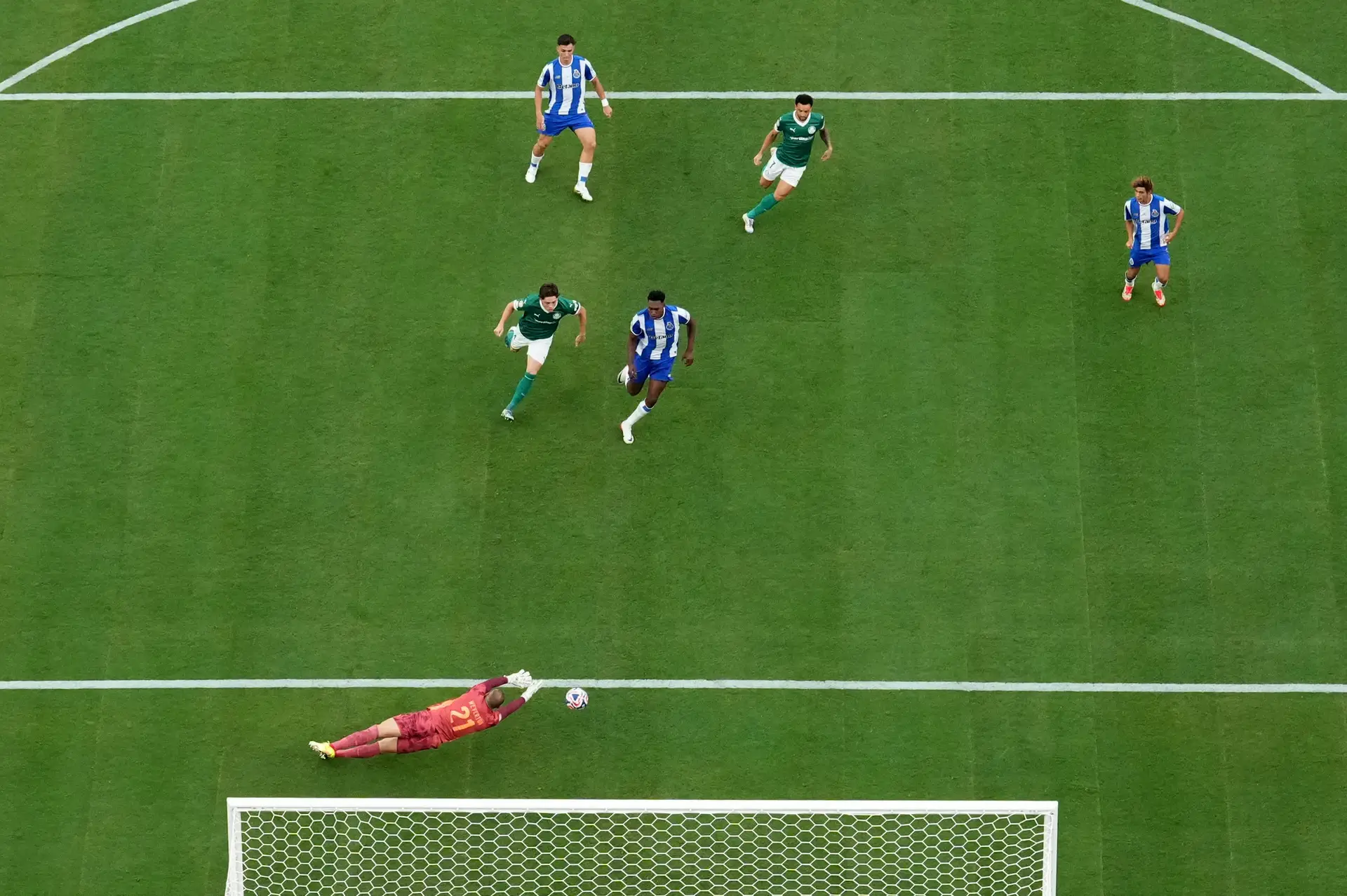 FC Porto empata com Palmeiras na estreia no Mundial de Clubes 