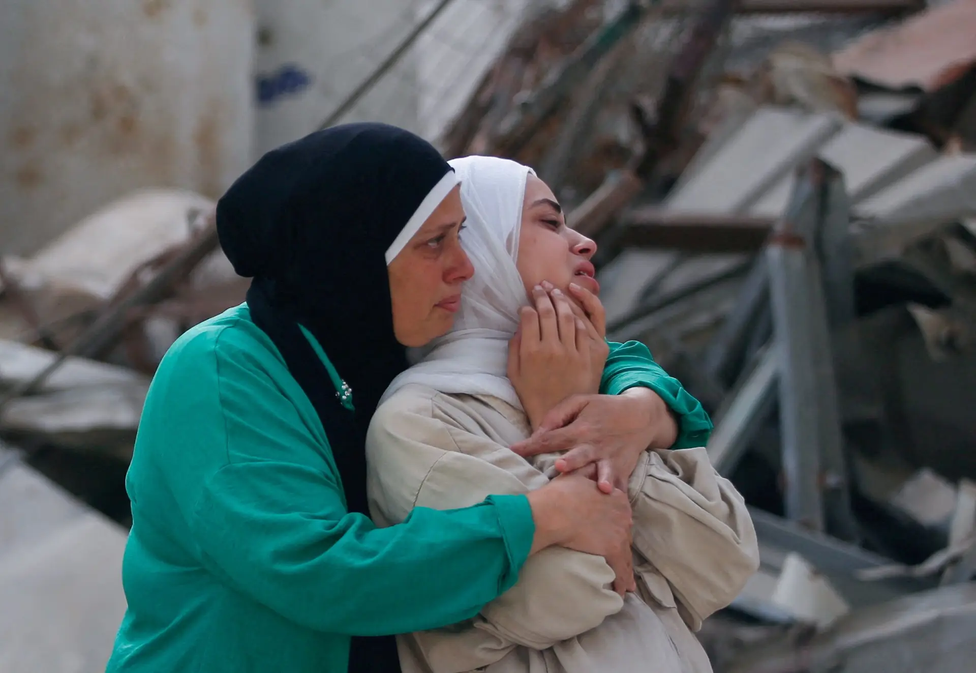 Ataque israelita: vários habitantes de Gaza mortos quando esperavam comida