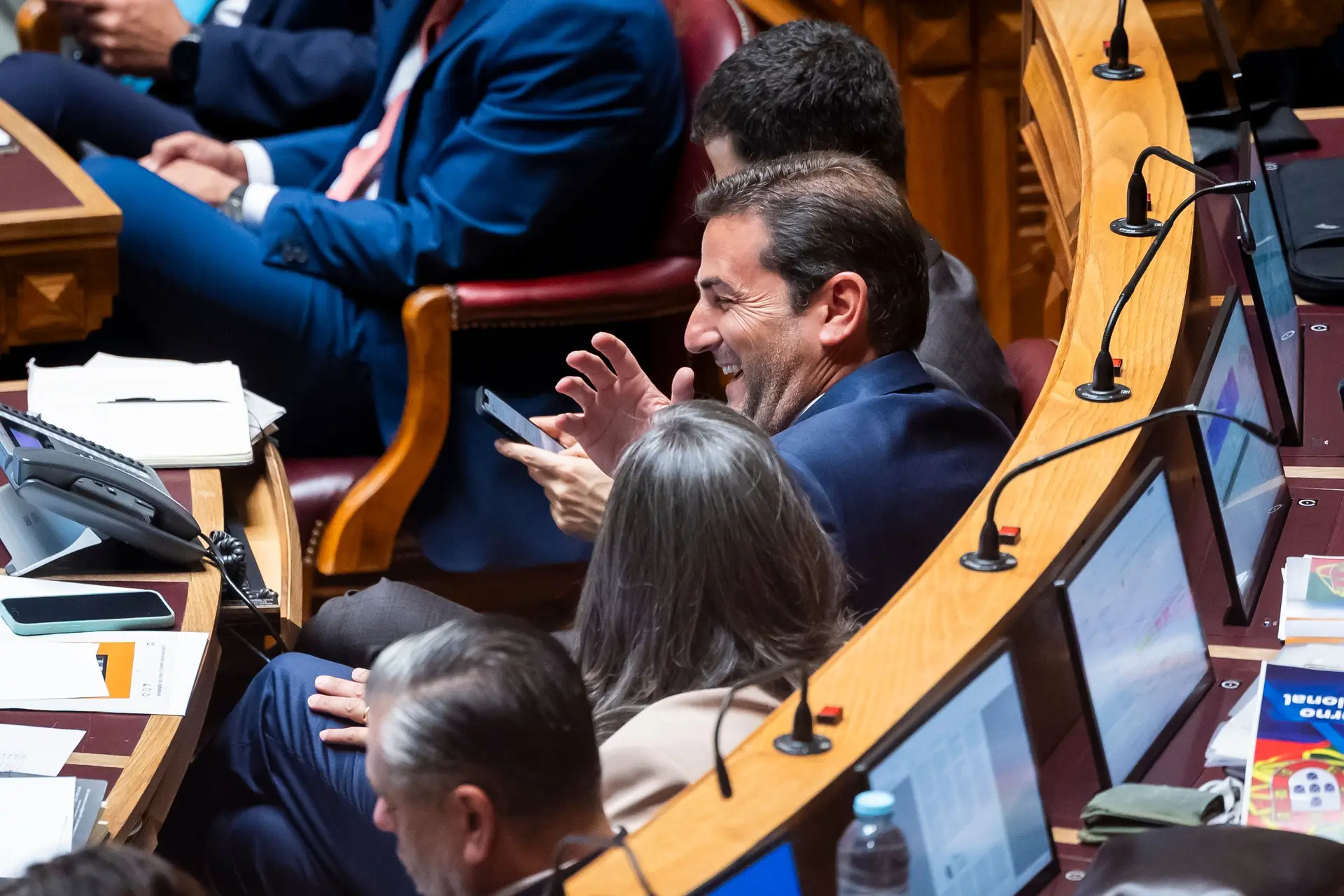 Hugo Soares propõe quatro novos 'vices' para a bancada do PSD
