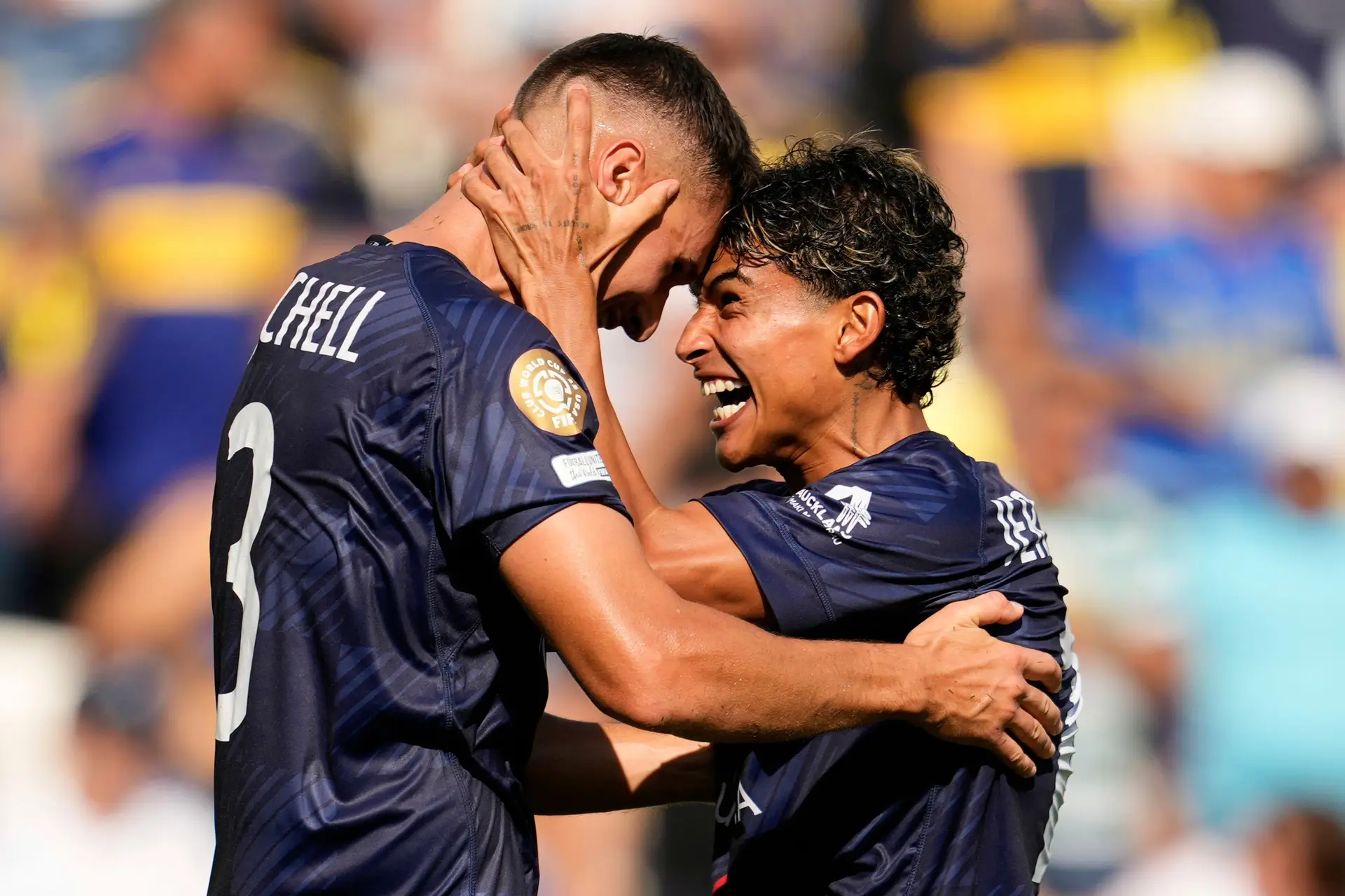 Adam Mitchell e Jerson Lagos, jogadores do Auckland City