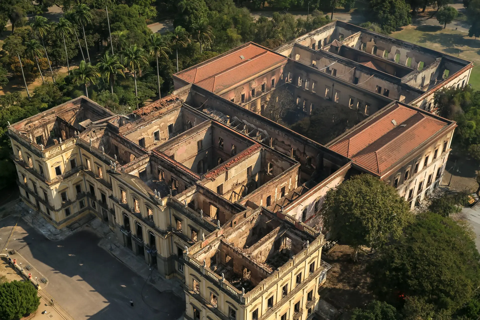 Sette anni dopo che il National Museum of Brasile Fires sarà aperto temporaneamente