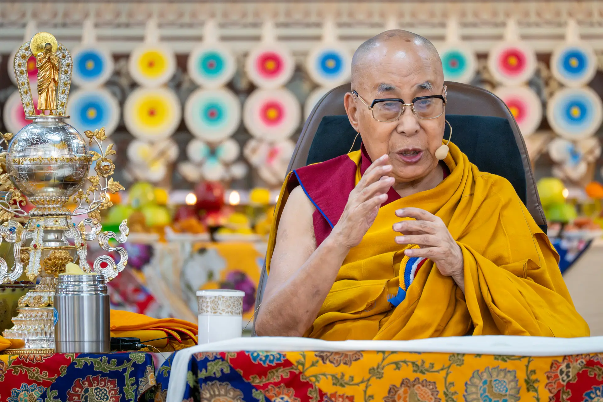 Dalai-lama promete reencarnação e sucessão segundo tradição do budismo tibetano