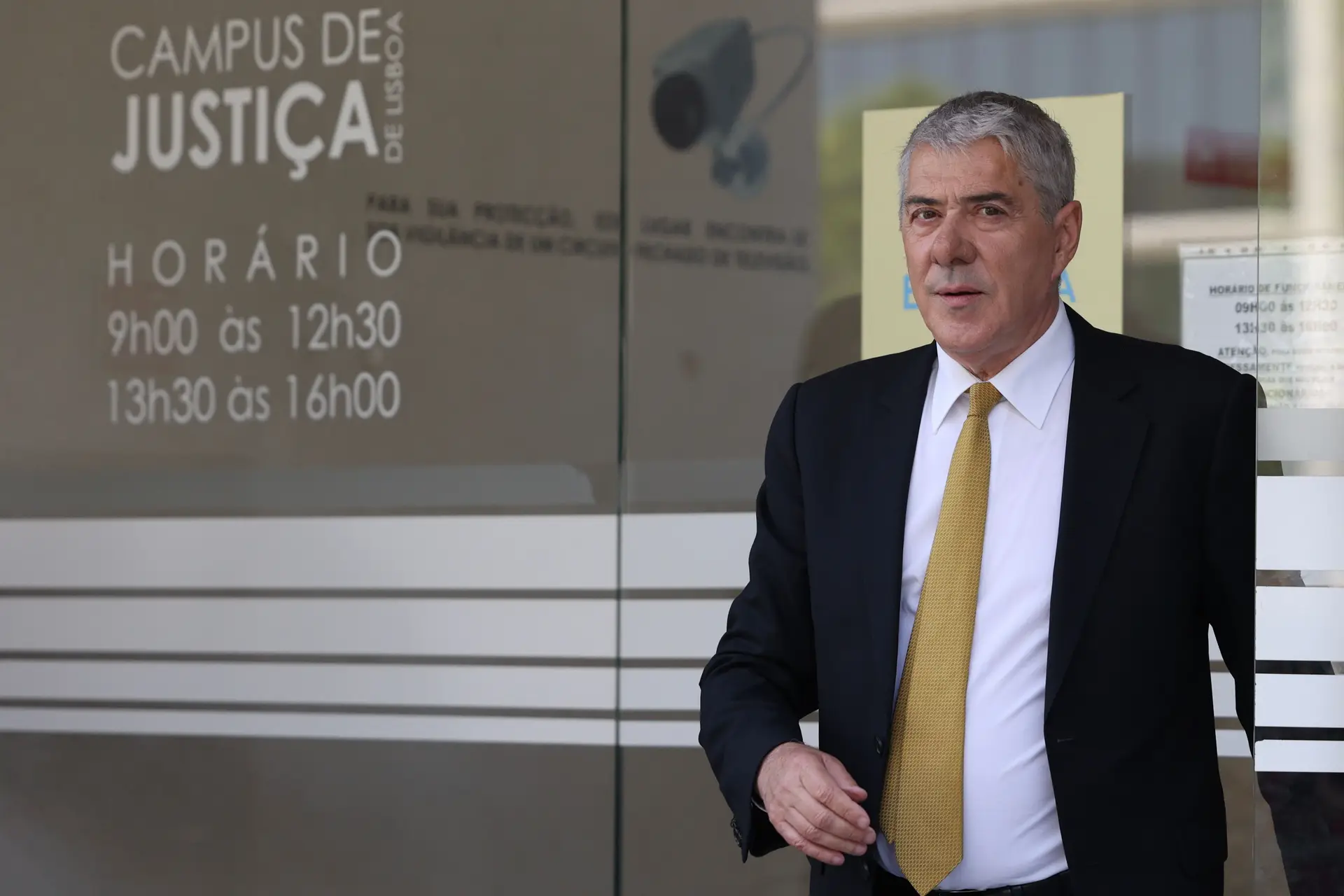 Sócrates vai lançar livro "Todos contra um", centrado na "Operação Marquês"