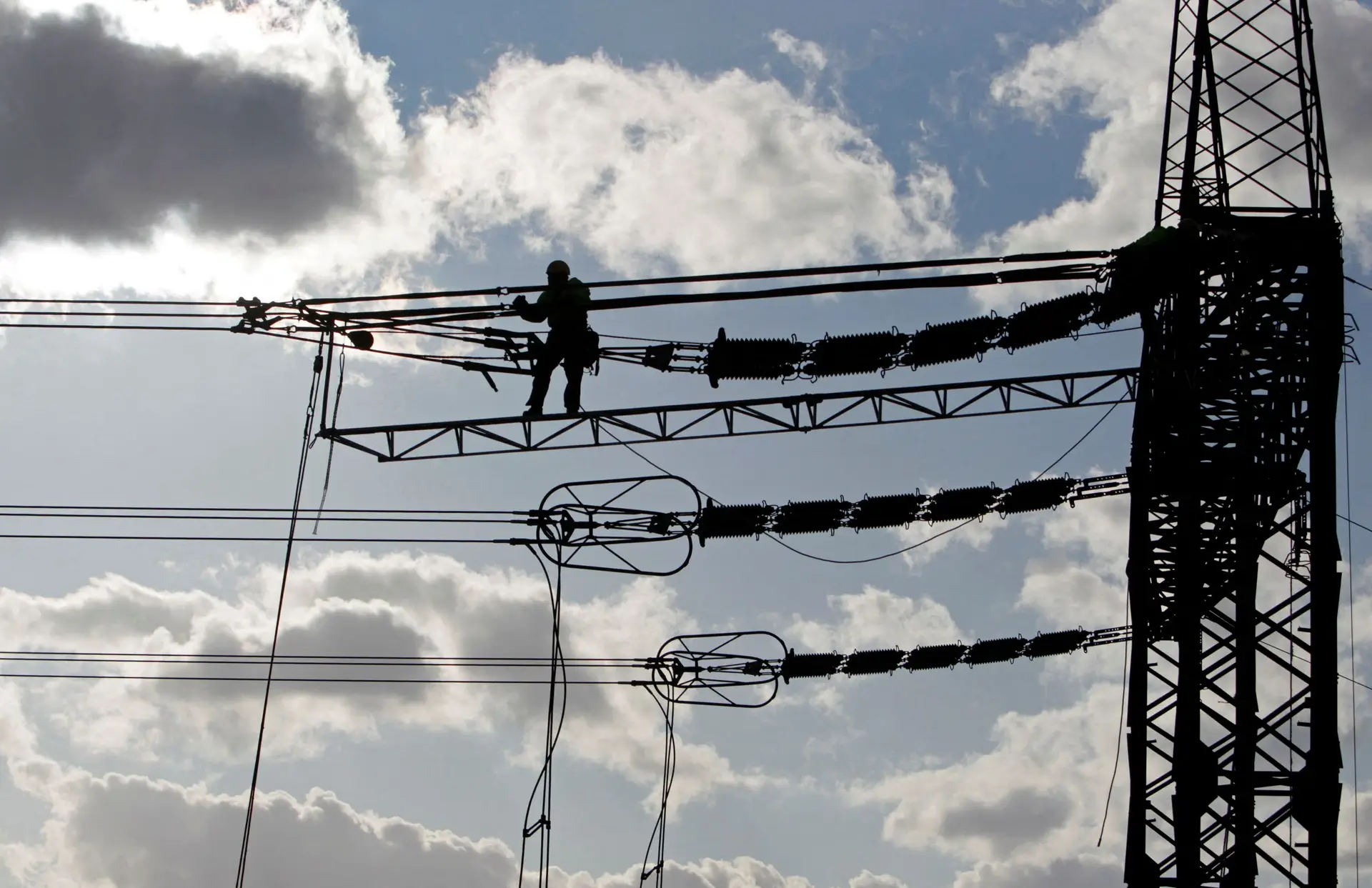 Após apagão, eletricidade é gradualmente restabelecida na República Checa