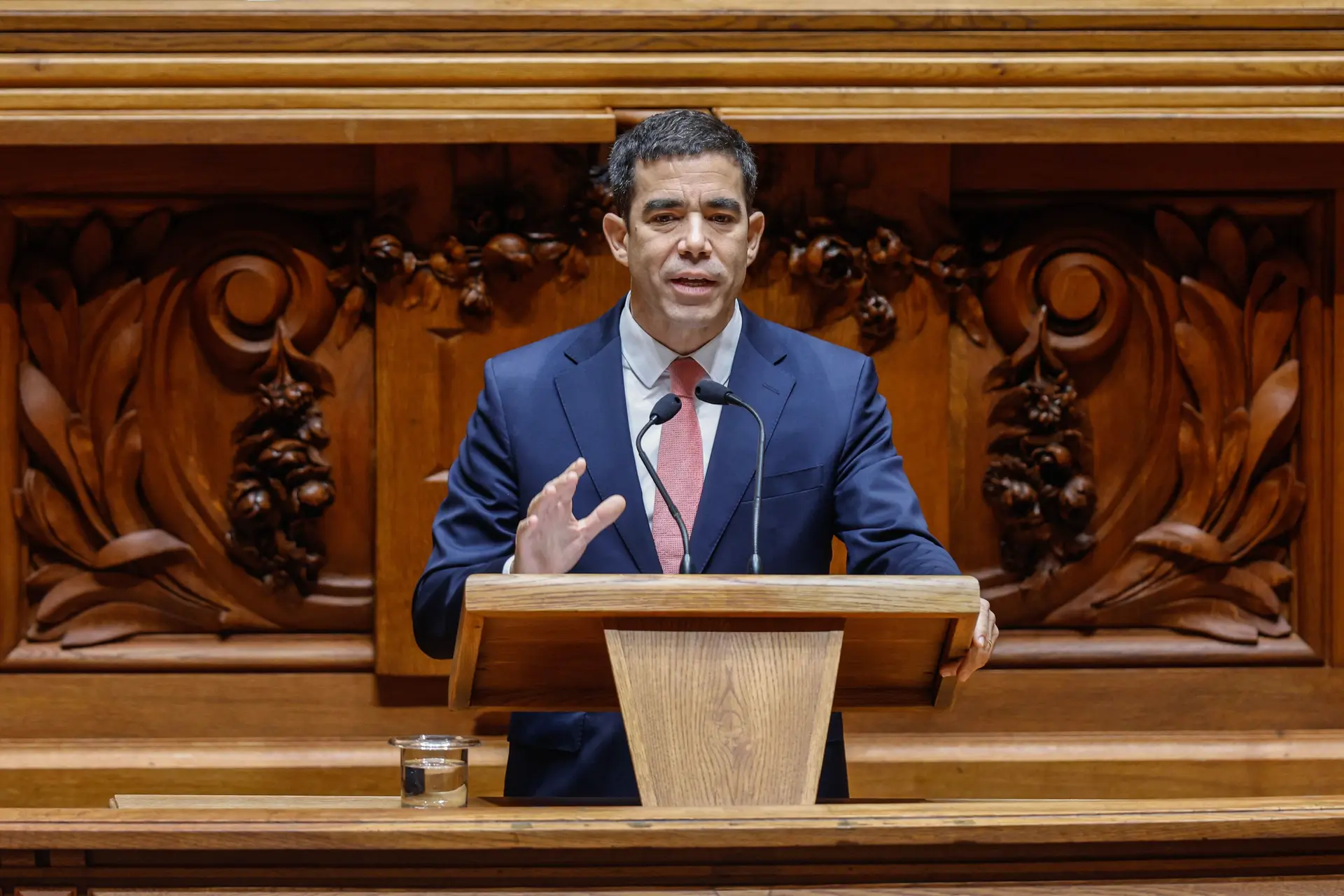 Governo apresenta em outubro novas regras para retorno e afastamento de imigrantes