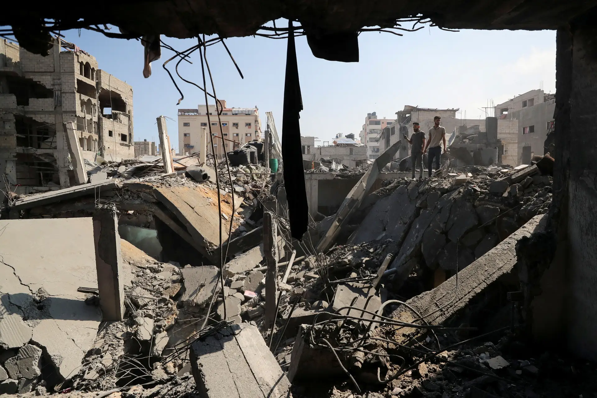 Gaza: ataques israelitas em zonas de abrigo matam 15 pessoas