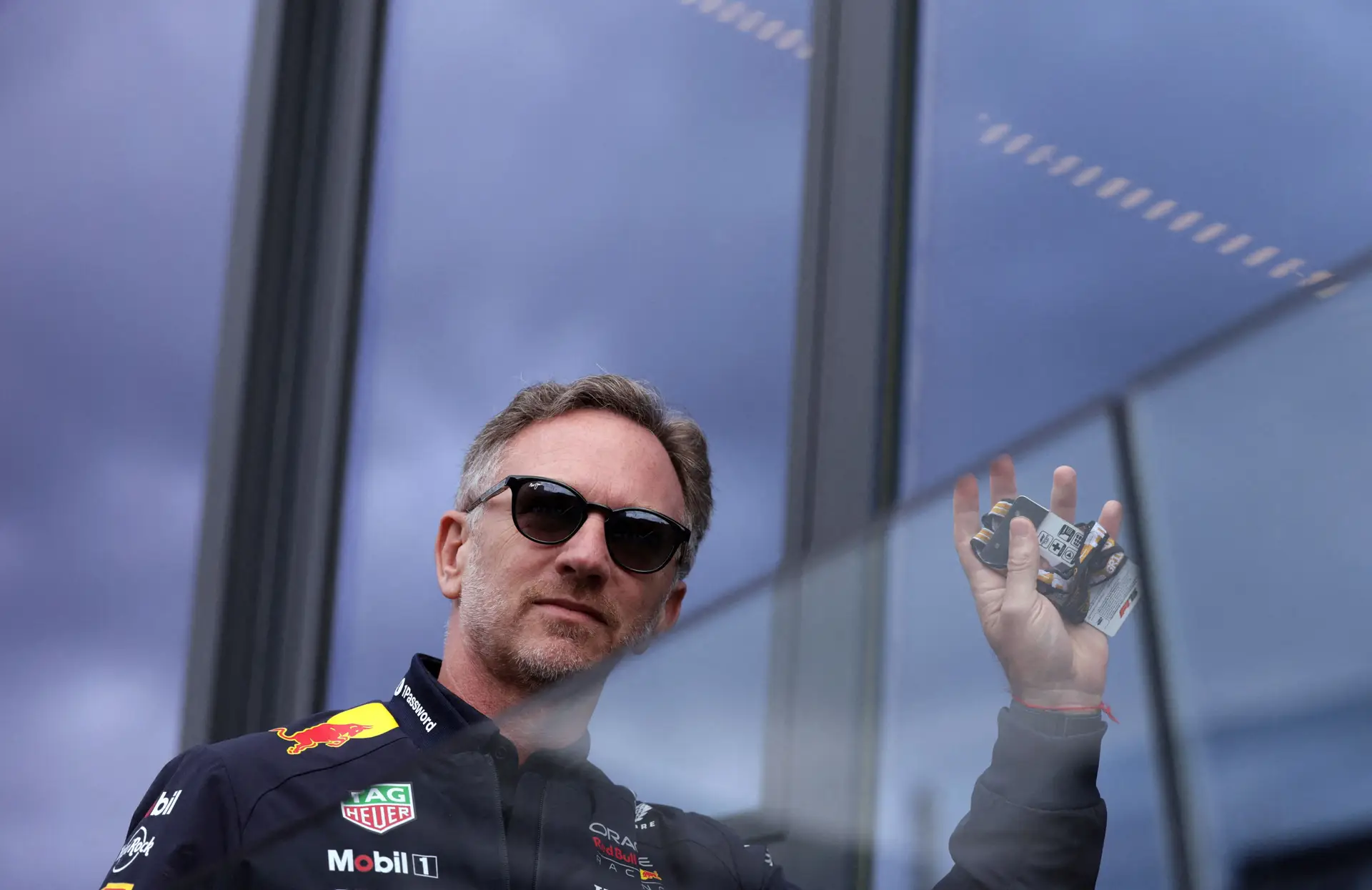 Christian Horner, diretor da equipa Red Bull, antes do início dos treinos para o Grande Prémio da Áustria de Fórmula 1, realizado no Red Bull Ring, em Spielberg, Áustria, a 27 de junho de 2025.