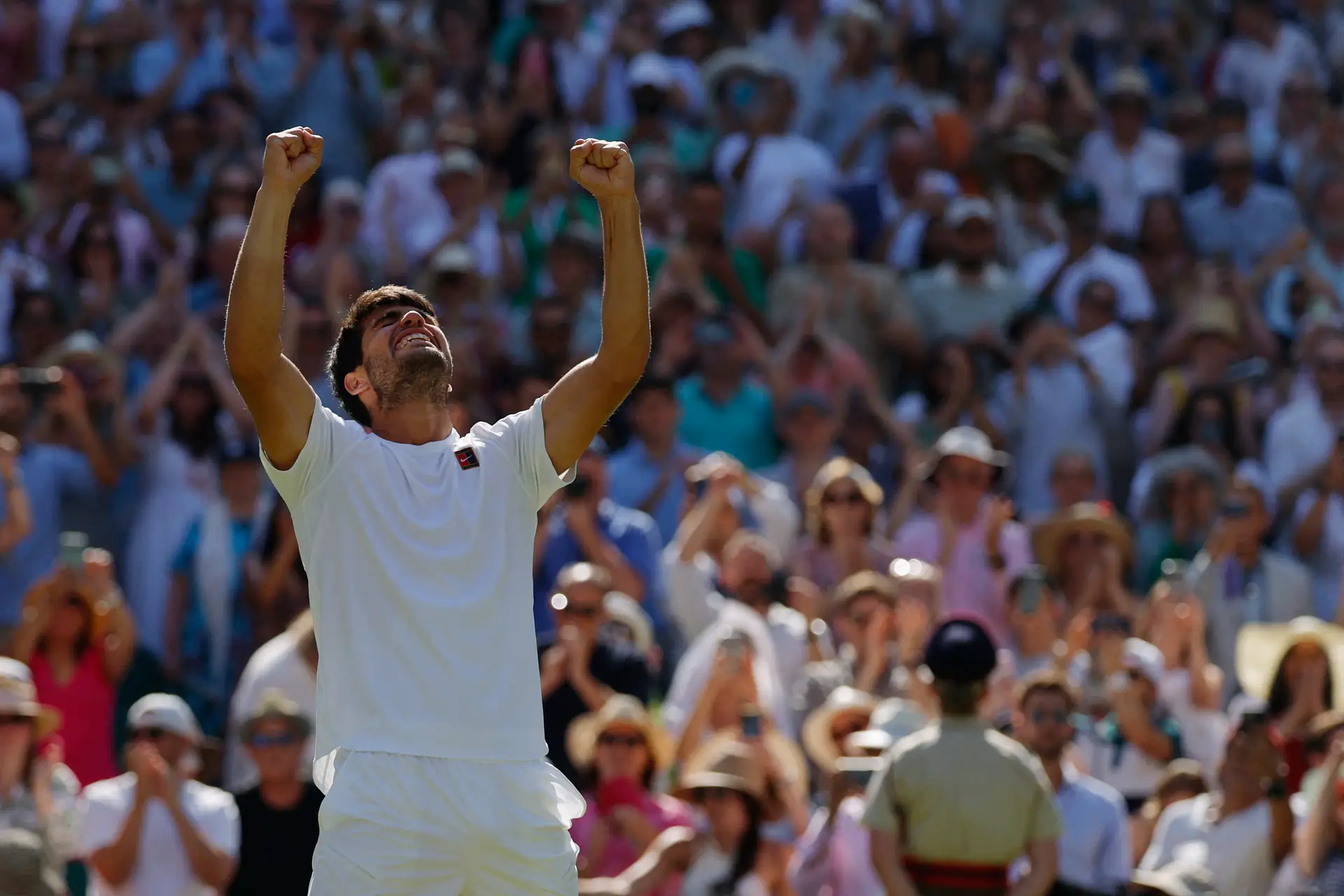 Campeão em título Alcaraz bate Fritz e segue mais uma vez para a final de Wimbledon