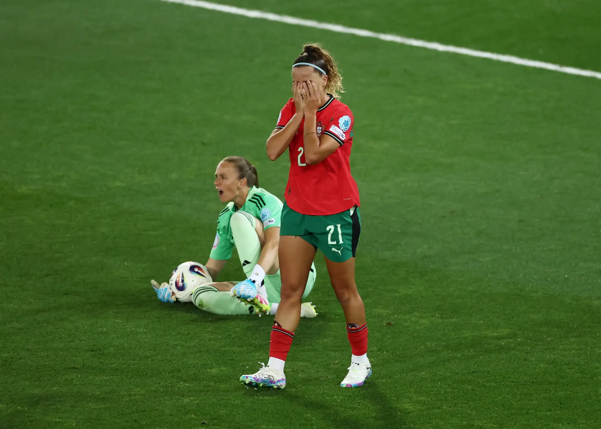 Portugal perde com a Bélgica no adeus ao Europeu feminino