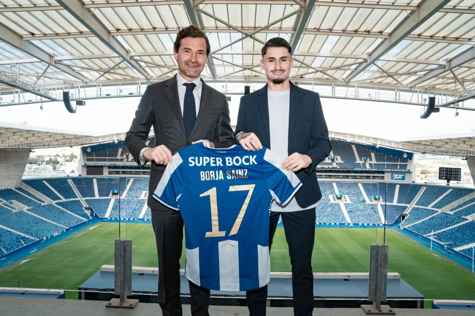 FC Porto contrata espanhol Borja Sainz ao Norwich por 13,3 milhões de euros