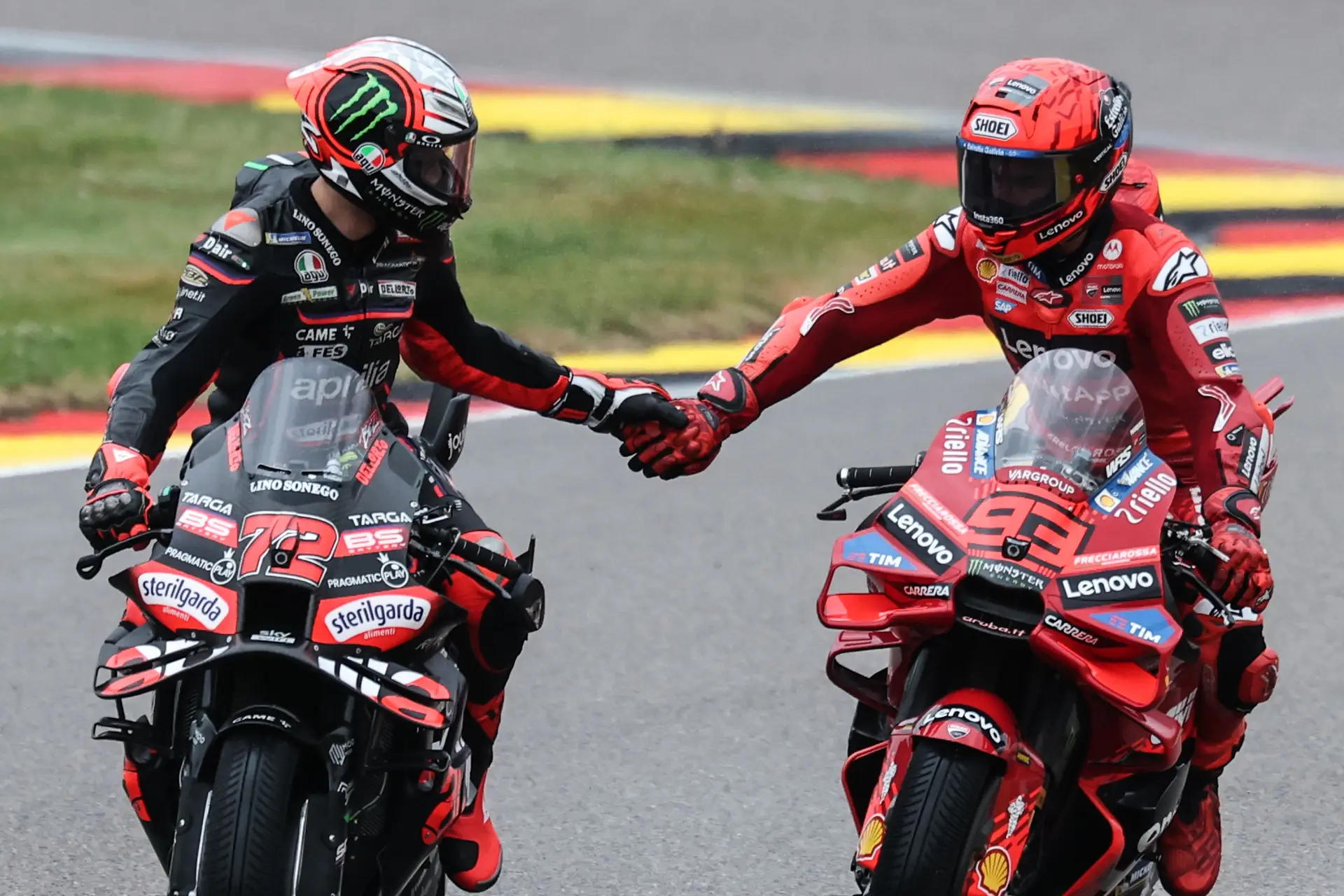 Marco Bezzecchi e Marc Marquez