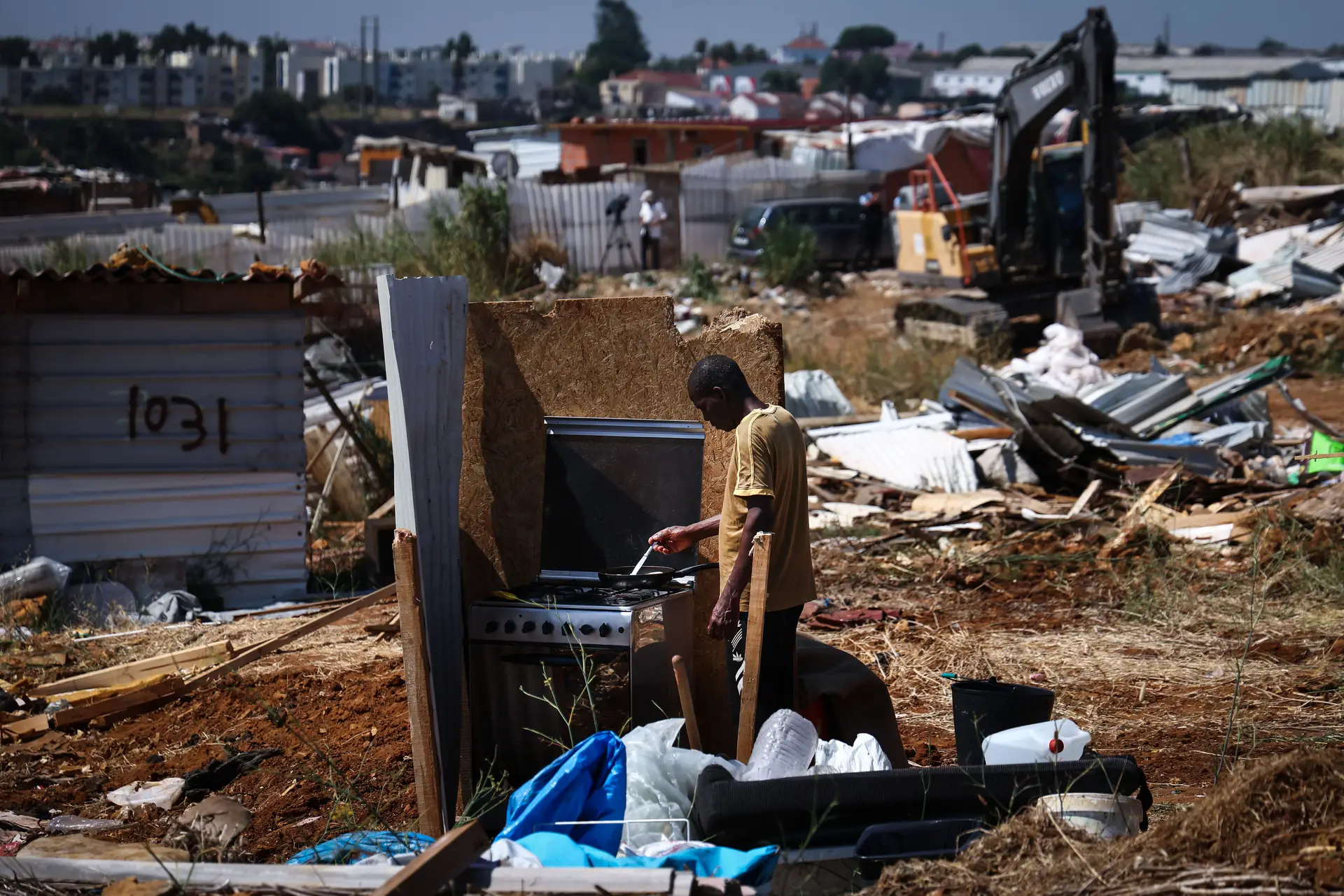 Demolición en Lars: solicitar una reunión de emergencia con el primer ministro autor