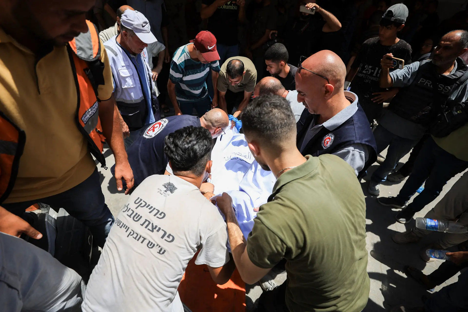 Ataque a la parroquia de Sagrada Familia en Gaza