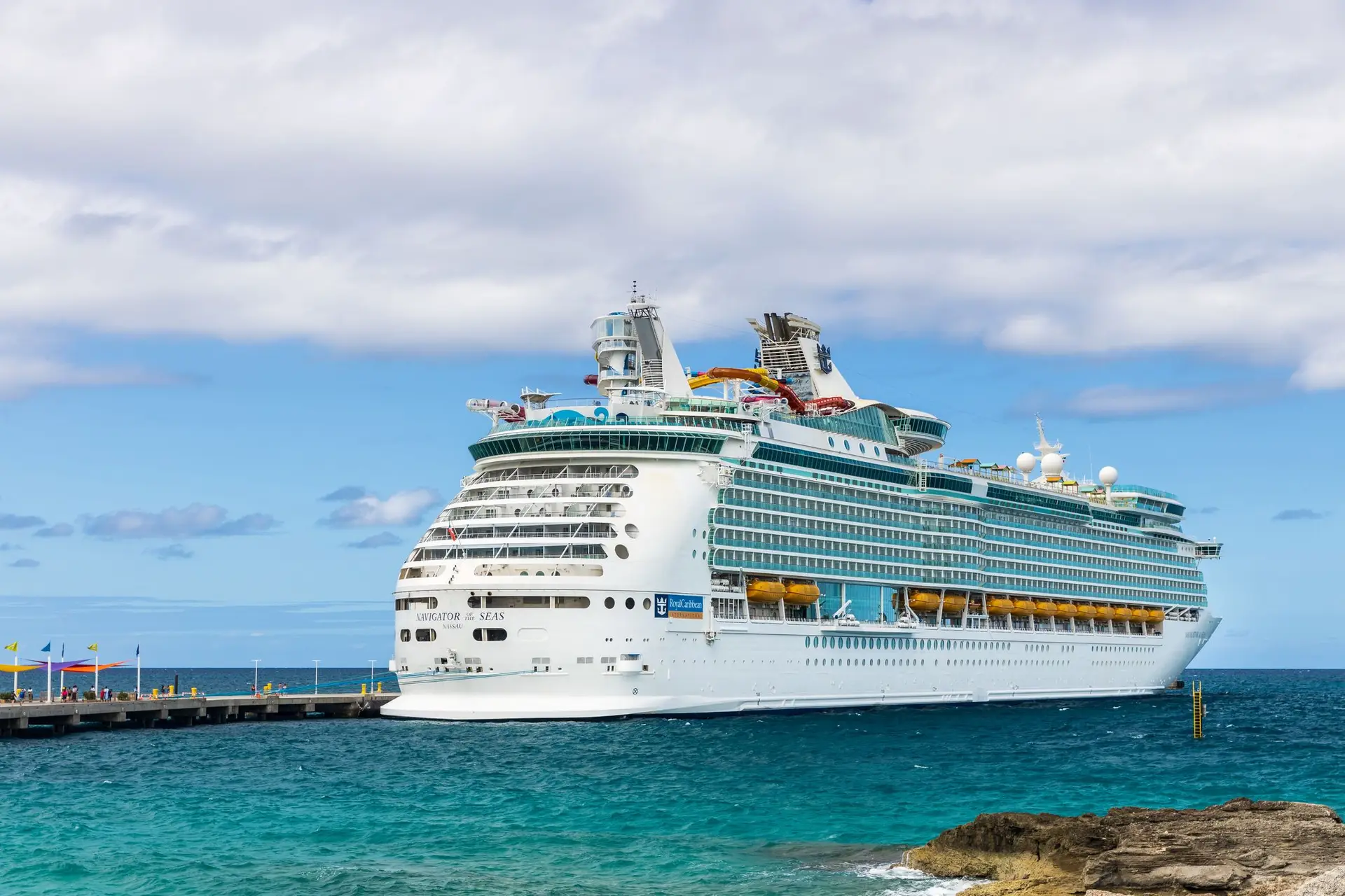El Royal Caribbean Sea Cruise Shaper Navigator se sintió atraído por el puerto de Cocaque el 12 de octubre de 2019.