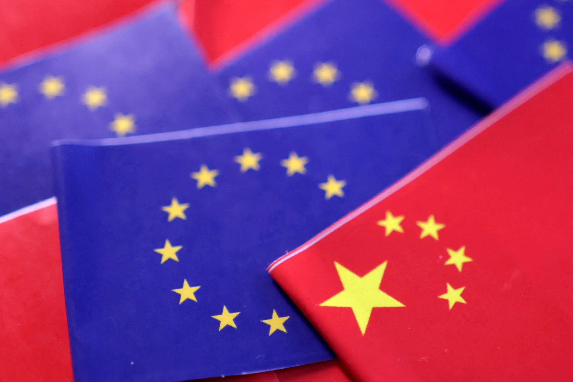 Cimeira China-UE arranca num clima de crescente desconfiança mútua