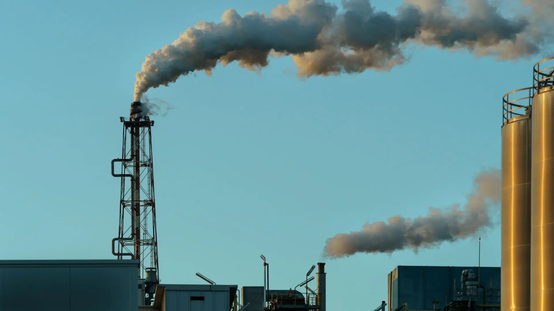 Trump prepara-se para anular "declaração de perigo" dos gases com efeito de estufa