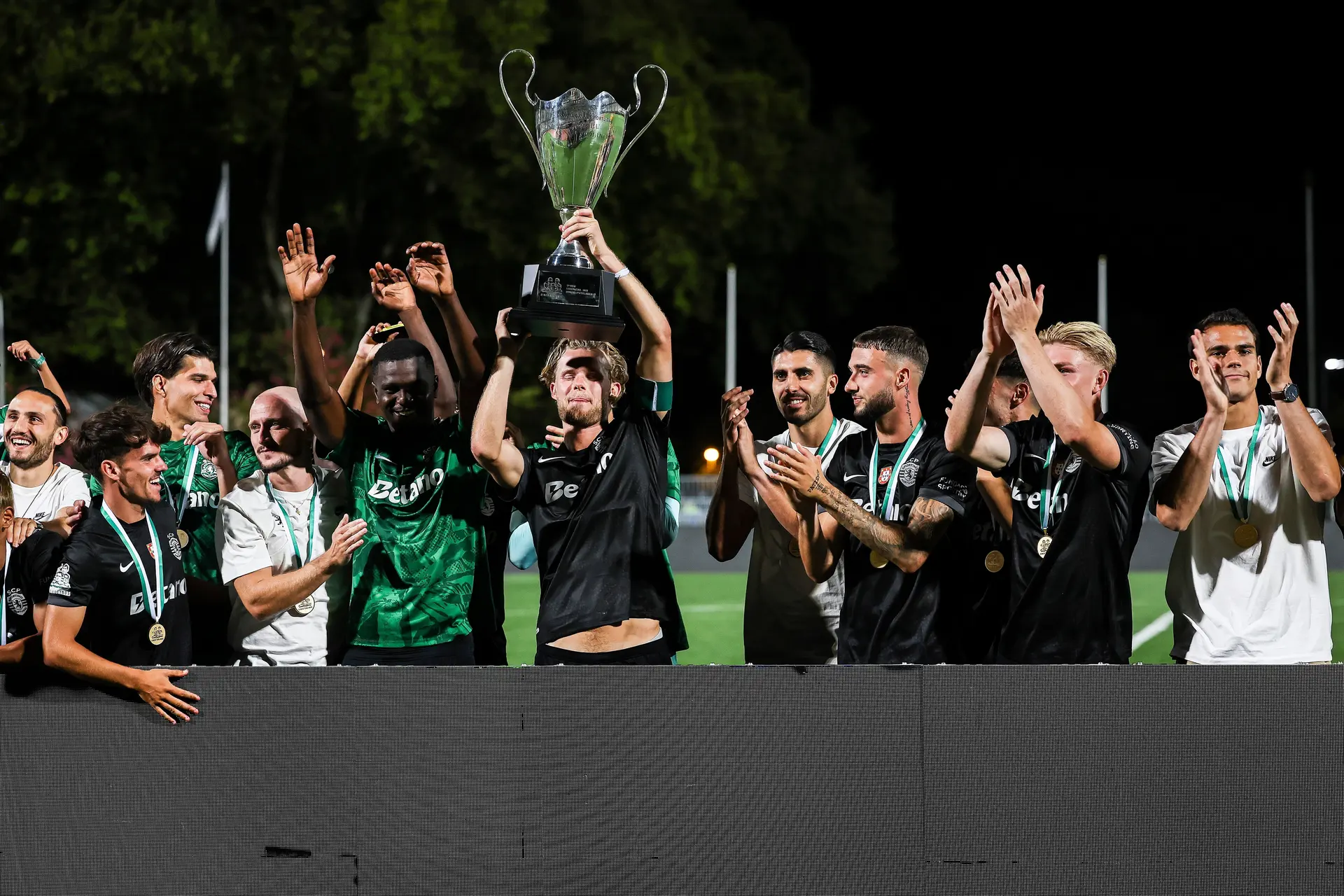 Sporting apresenta-se com vitória tangencial frente ao Villarreal 3 Sporting apresenta-se com vitória tangencial frente ao Villarreal