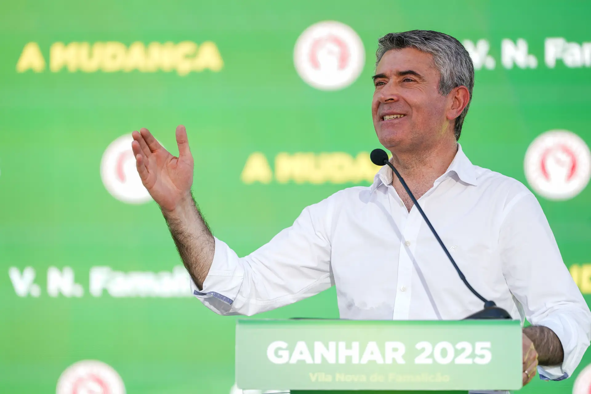 Carneiro diz que Montenegro "perde tempo", quer saber o que foi feito para cumprir legislação já existente