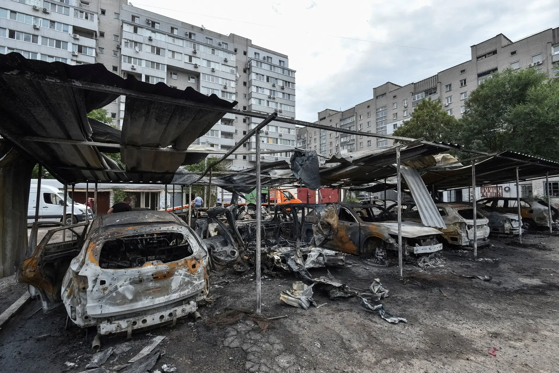 Pelo menos um morto e nove feridos em em ataques russos a Dnipro, na Ucrânia