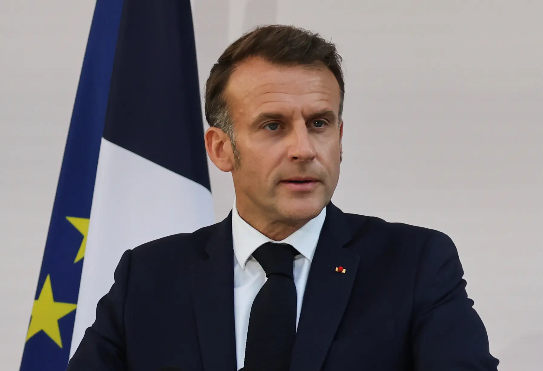 França vai fazer lançamentos aéreos de ajuda em Gaza "nos próximos dias"