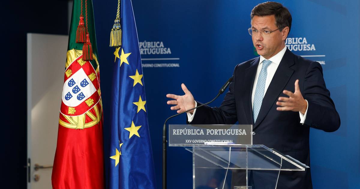 Governo prepara "balcão único para empresas" e revisão de licenciamentos urbanísticos