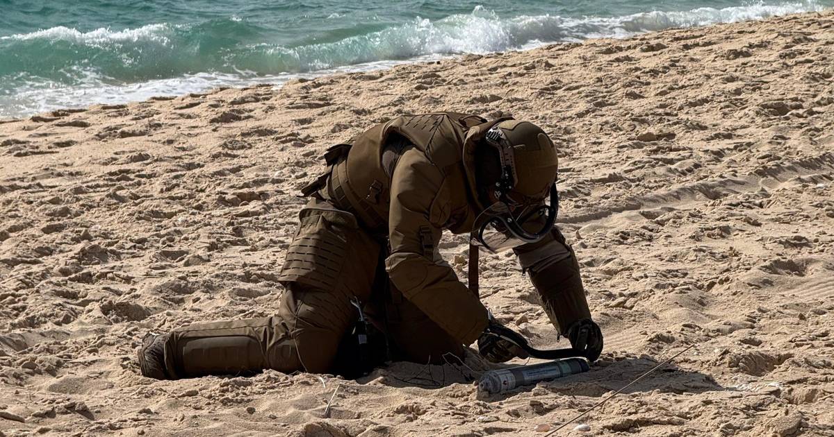 Marinha inativa engenho explosivo na praia da Comporta