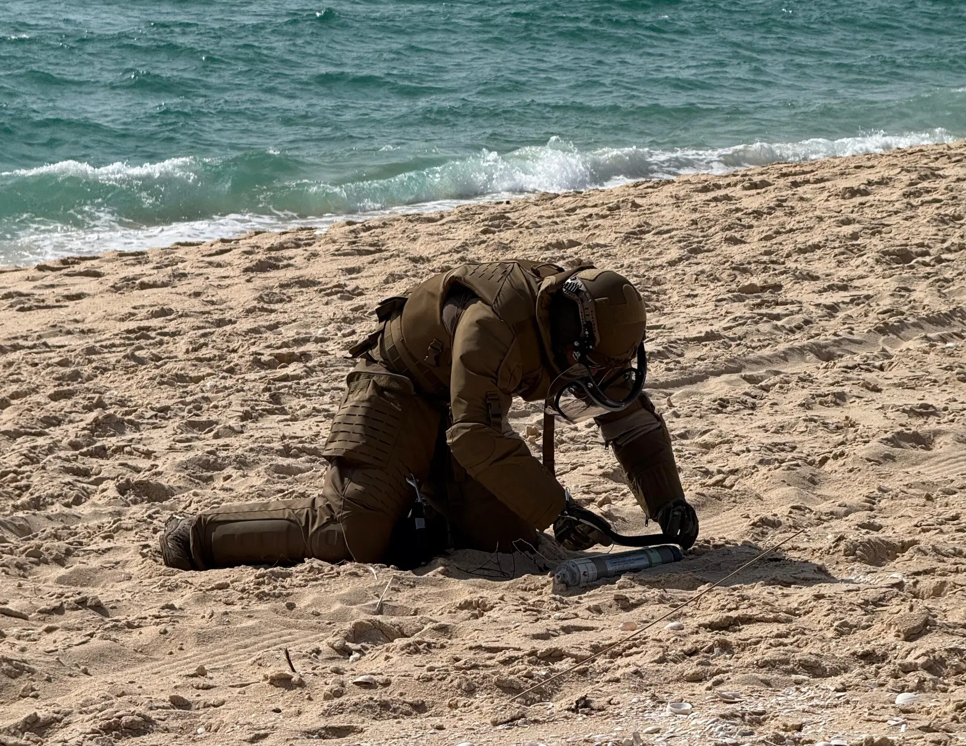 Marinha inativa engenho explosivo na praia da Comporta
