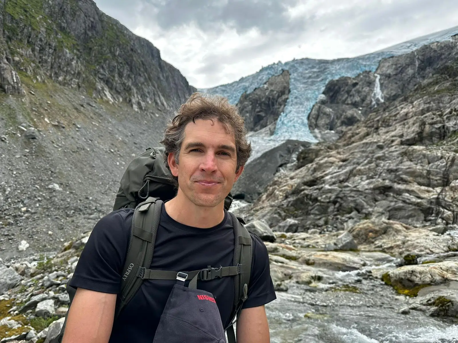 El periodista ganador del premio Alec Luhn, de 38 años, desapareció después de una caminata al Parque Nacional Folzfona en Noruega el 31 de julio.