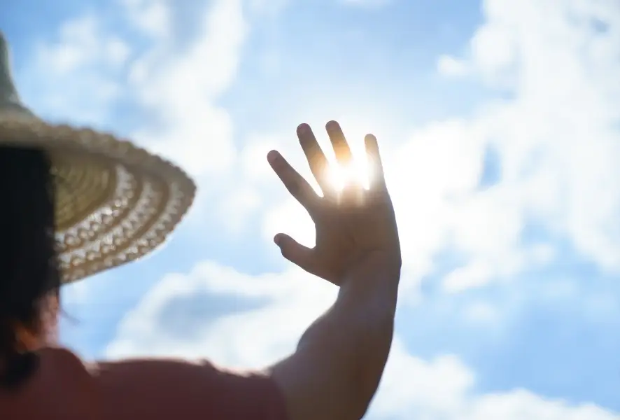 Calor coloca onze distritos sob aviso amarelo esta quinta-feira