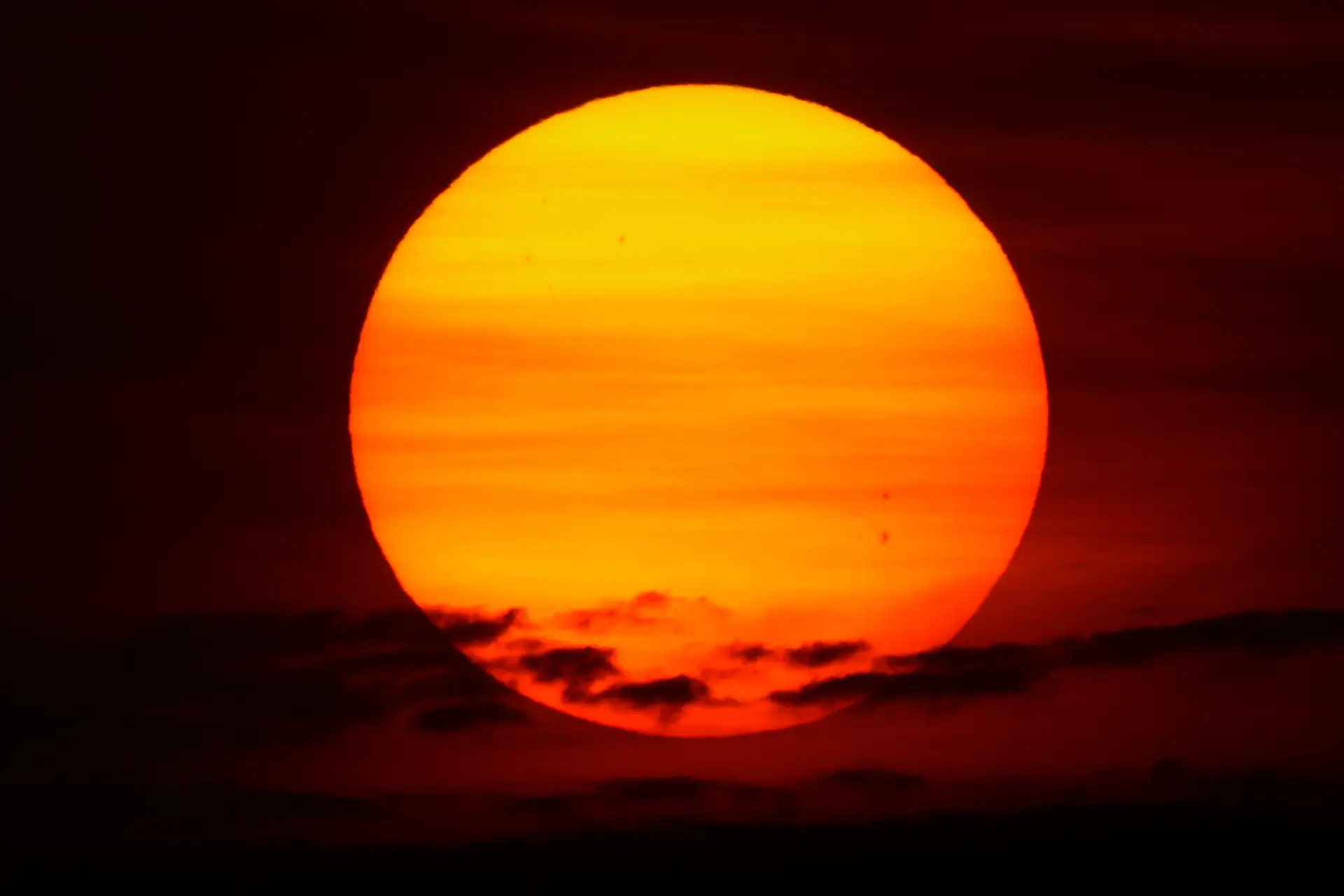 Chuva foi de pouca dura: sol e calor estão de volta em todo o país