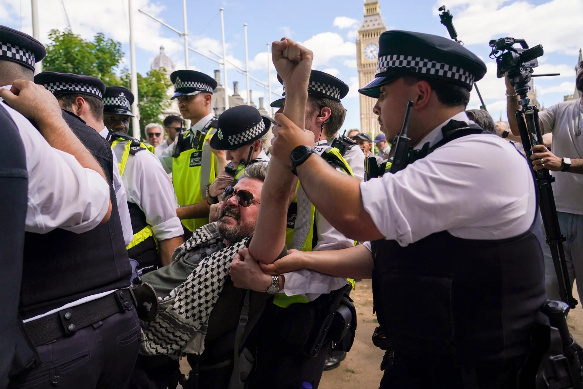 Mais de 50 detidos em Londres em protesto contra a proibição da ONG Palestine Action