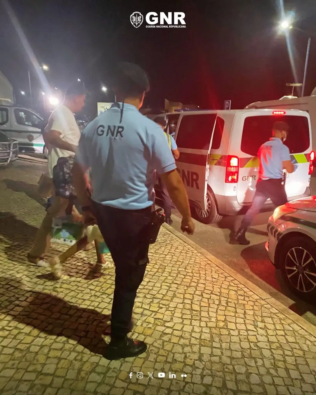 Seis dos 38 migrantes que chegaram ao Algarve levados para centros temporários