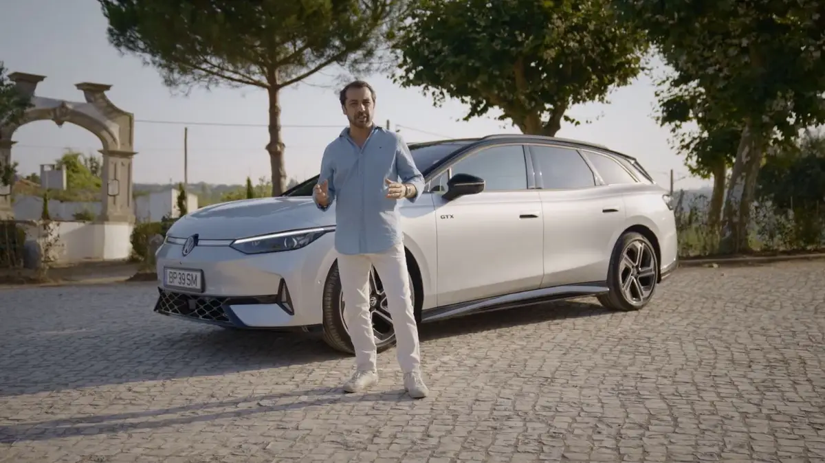 Pedro Amante ao volante do Volkswagen ID.7 Tourer GTX