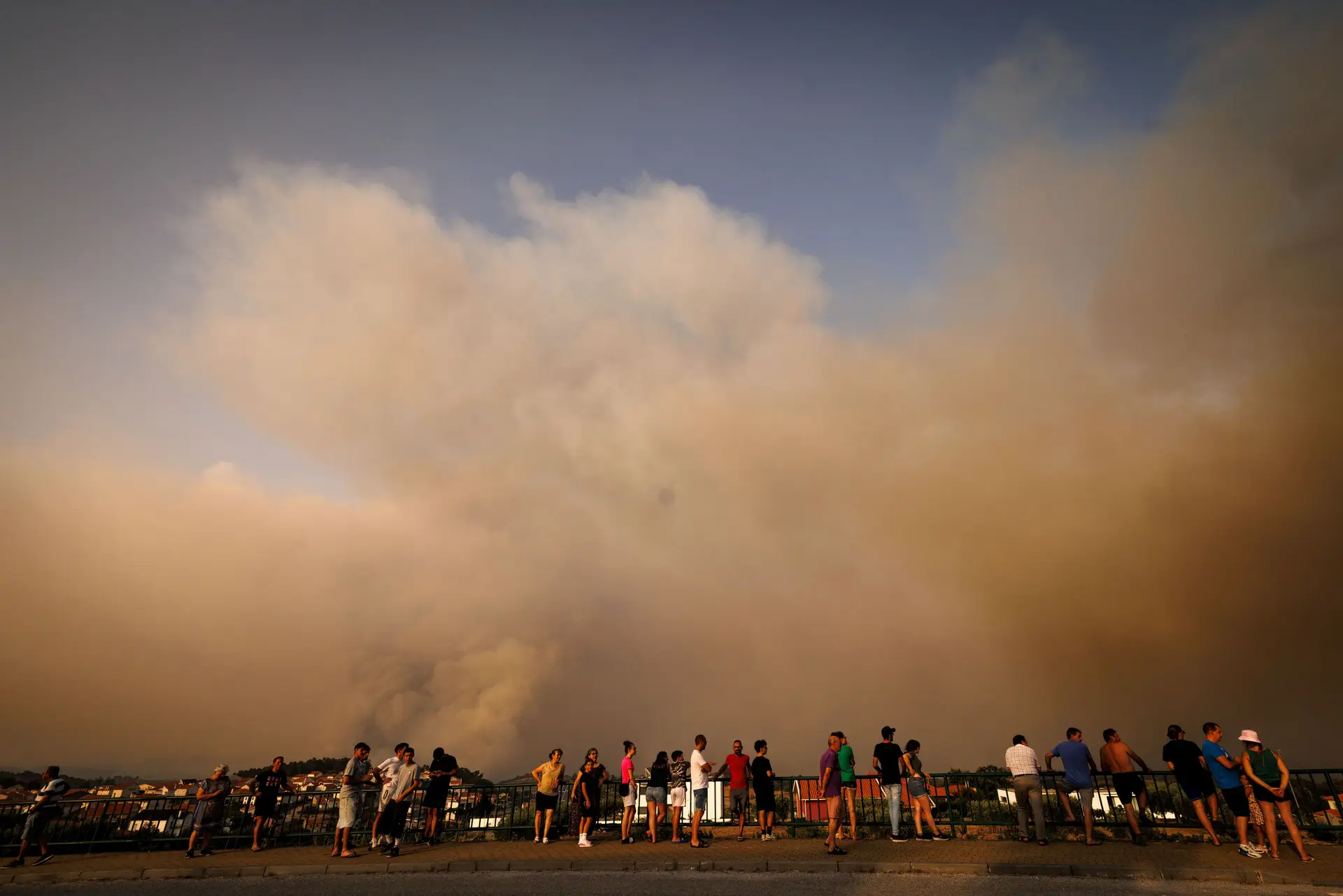 Funerais das duas vítimas mortais dos incêndios acontecem esta terça-feira