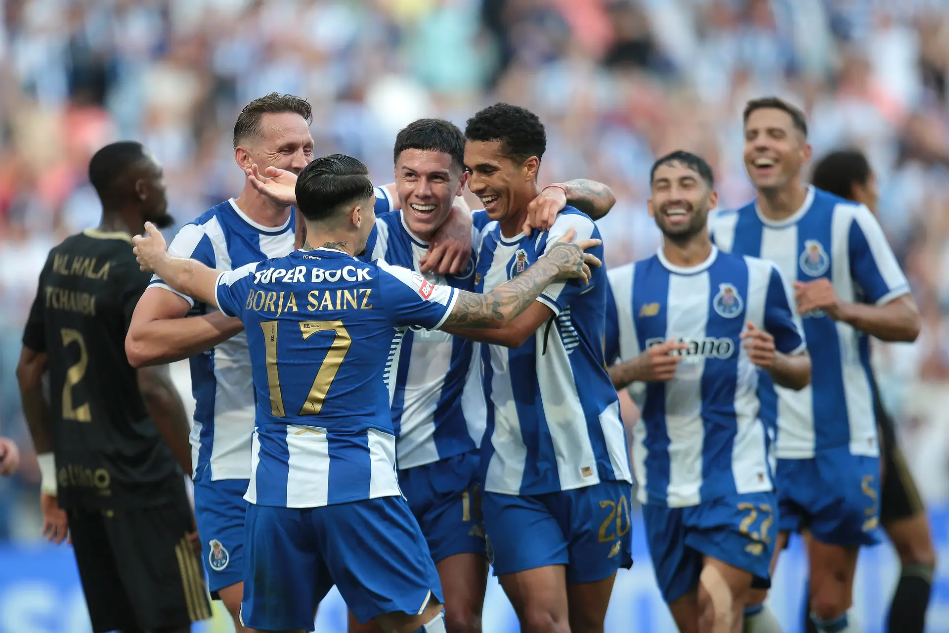 Primeira Liga: FC Porto goleia Casa Pia em tarde tranquila no Dragão