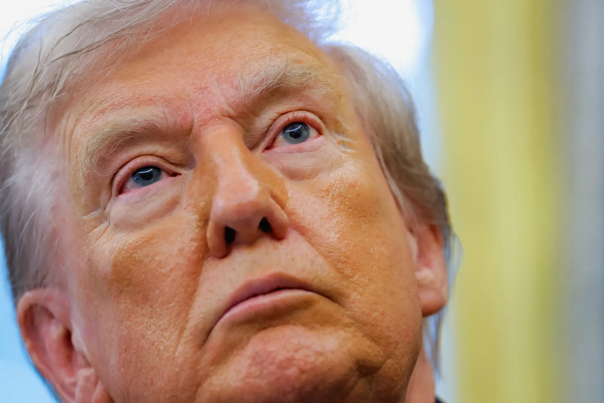 Trump nega guerra com Chicago e afirma que EUA "vão limpar" as suas cidades