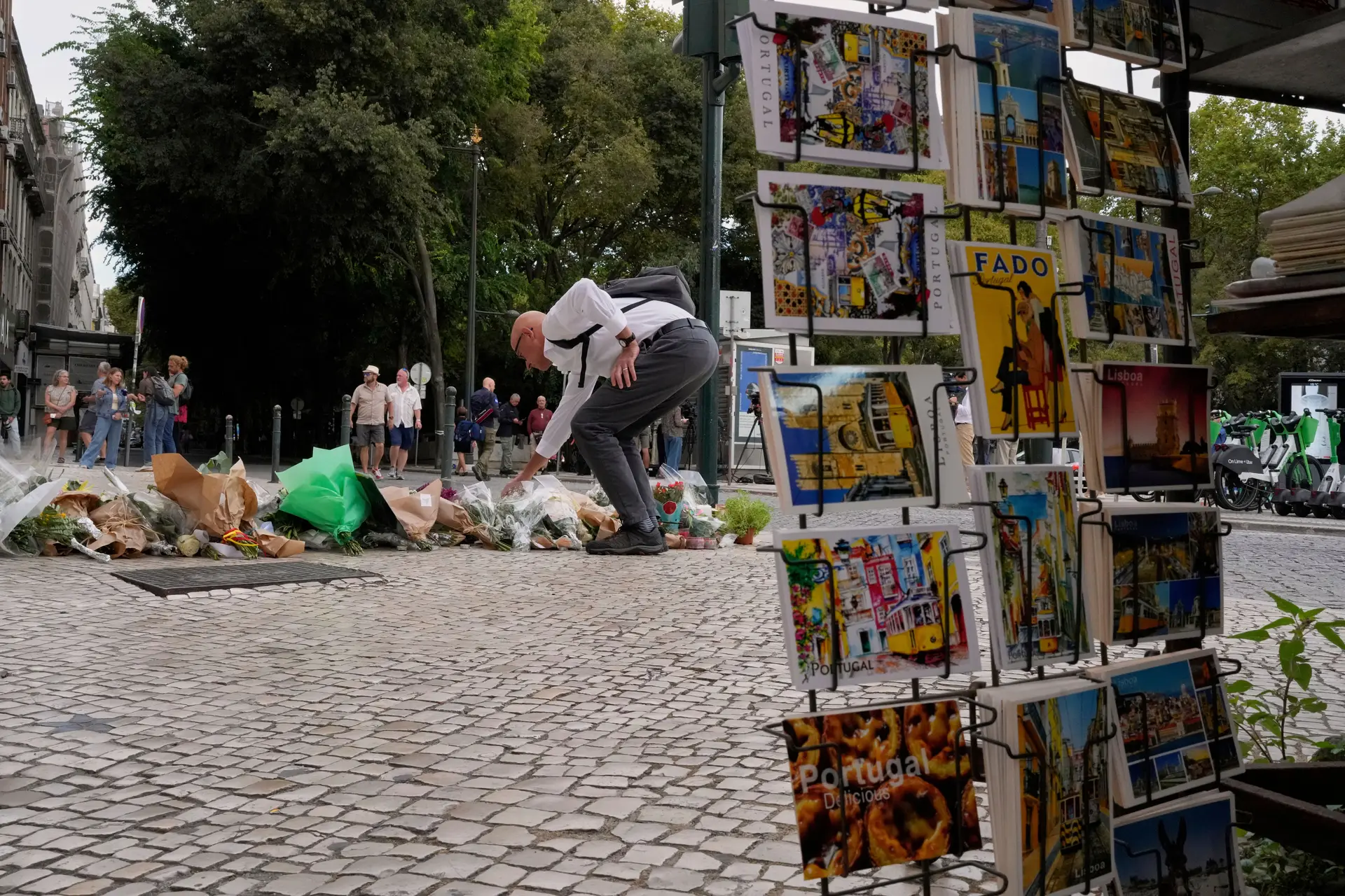 Adiada divulgação de nota sobre descarrilamento, confirmadas nacionalidades dos 16 mortos