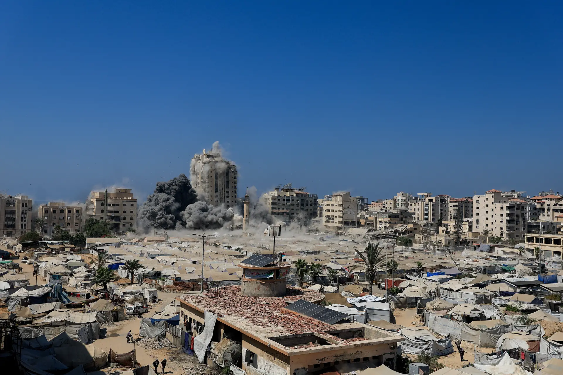 Exército israelita alerta para ataque iminente a edifício alto da Cidade de Gaza
