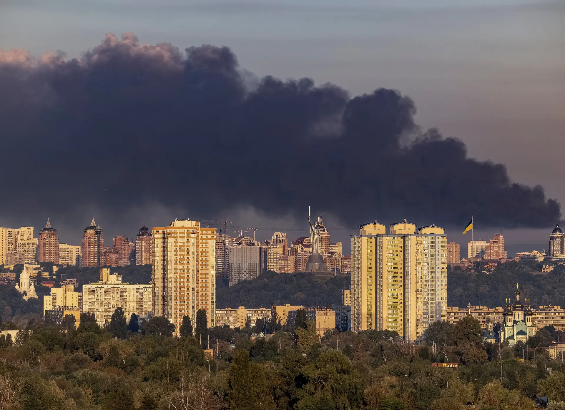 Rússia lança o maior ataque à Ucrânia desde o início da guerra
