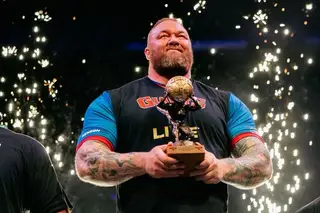 A dieta do ator de Game Of Thrones que levantou 510kg e bateu recorde mundial