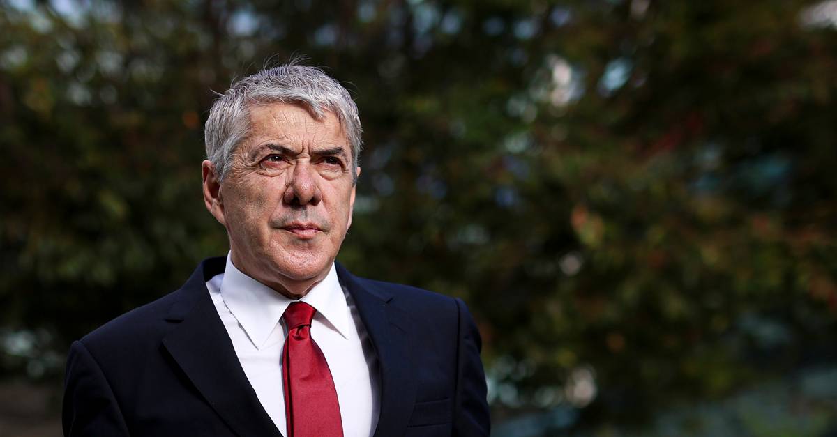 Livro de João Miguel Tavares denuncia "falhas" de "país que se deixou enganar" por Sócrates