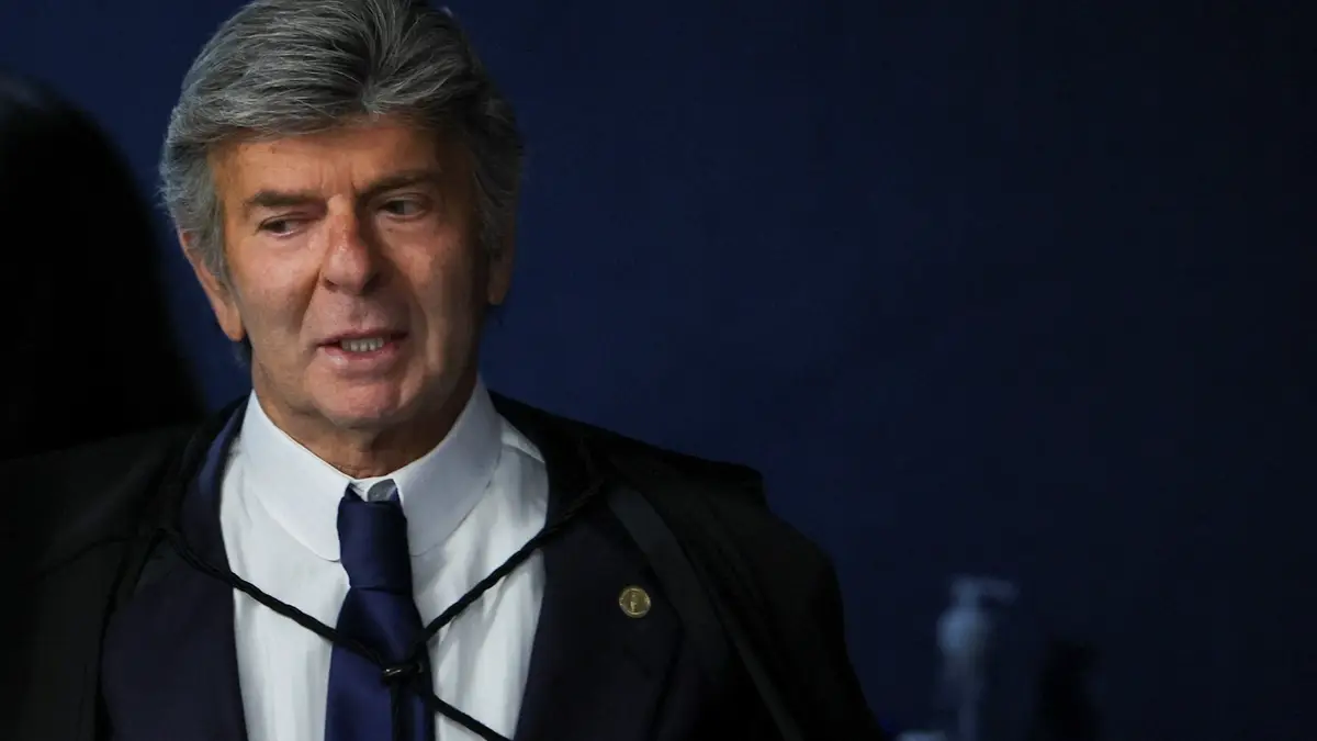 O juiz do Supremo Tribunal Federal do Brasil, Luiz Fux, durante a fase final do julgamento do ex-presidente Jair Bolsonaro, acusado de planejar um golpe para reverter as eleições de 2022, em Brasília, Brasil, 10 de setembro de 2025.